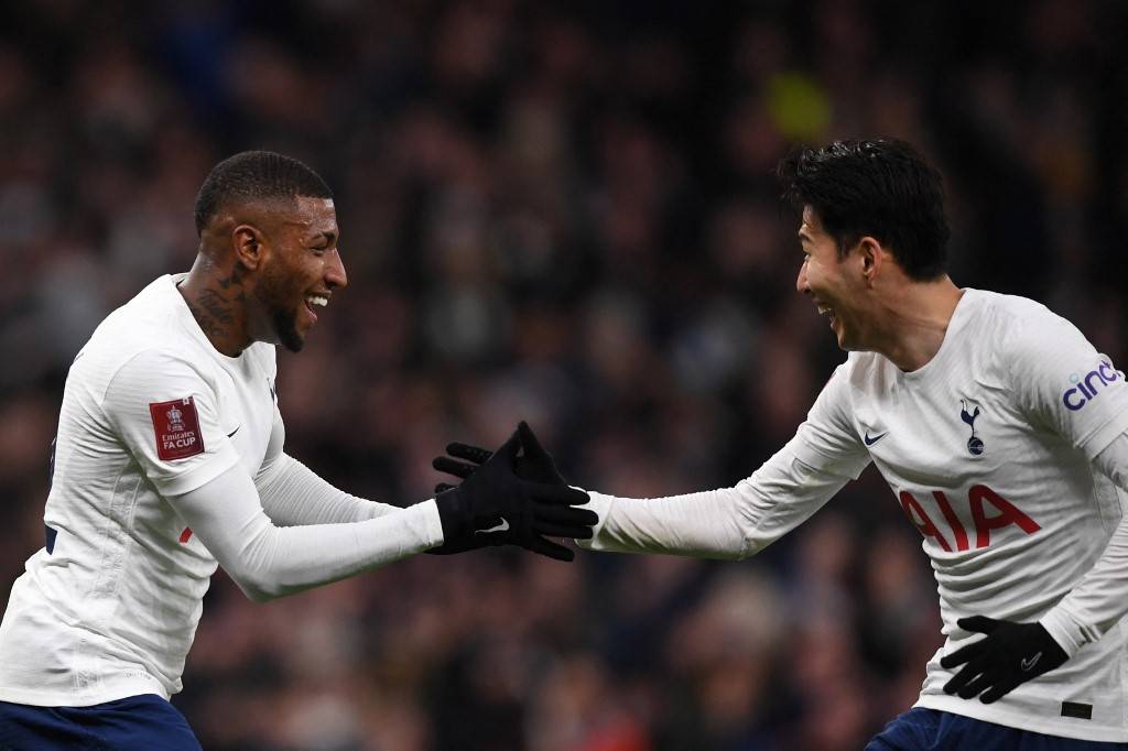 乐动体育入口-金州勇士围绕足总杯调整名单集结日里昂调整名单以备全明星赛，里昂复出首秀备战法国杯瞬间刷屏(勇士队今年球员名单最新)