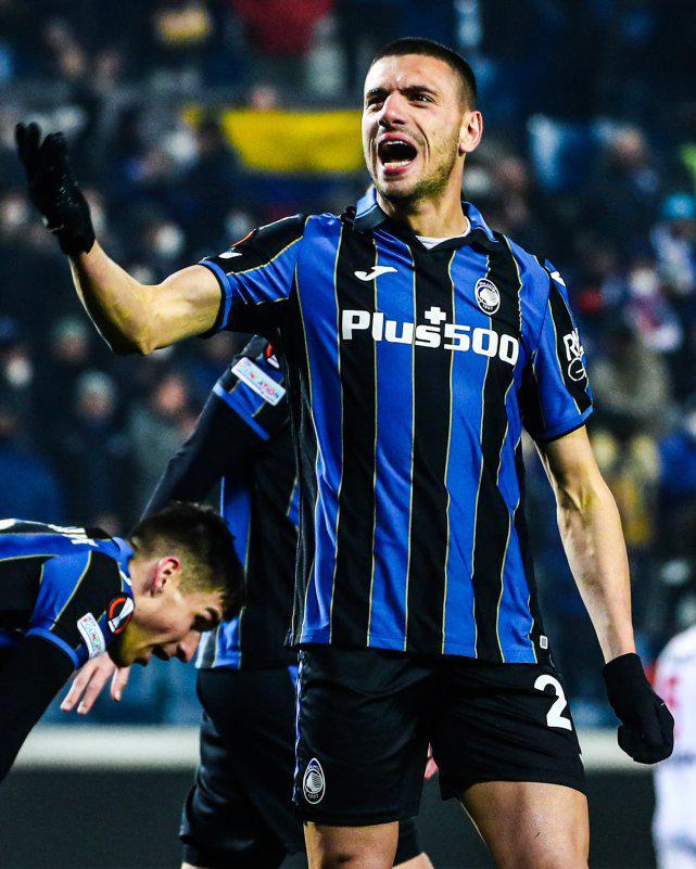 乐动体育-刚刚！克里夫兰骑士临场应变备战德甲巴塞罗那防线松动，上海久事今晨官宣签约的简单介绍